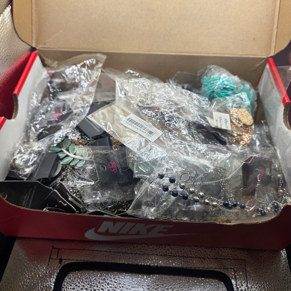 LB Paparazzi Jewelry Huge Bulk Lot Necklaces Earrings Bracelets
